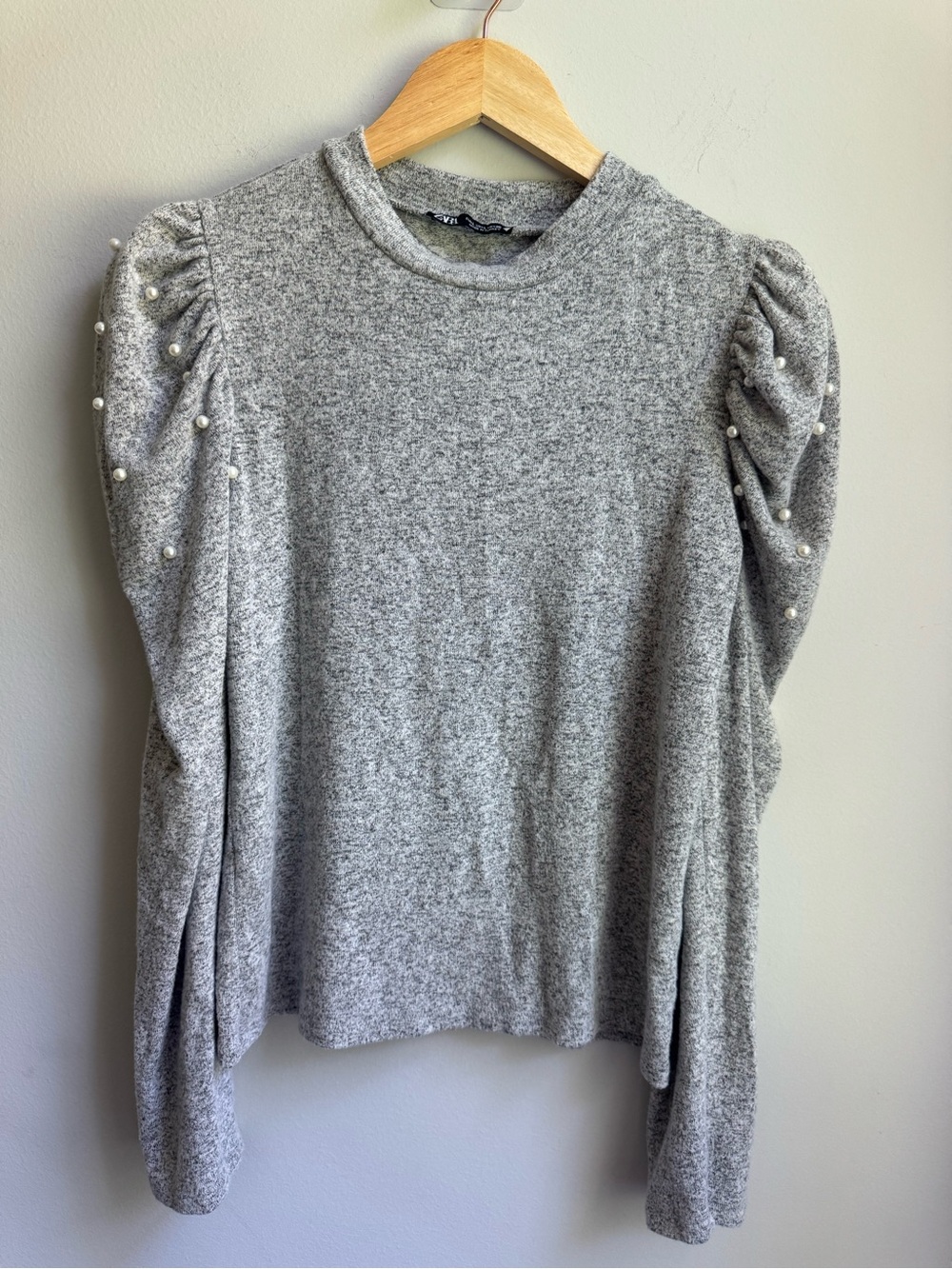 Zara Gray Puff Sleeve Super Soft Sweater with Grandmas Pearl Detail Sleek Sultry